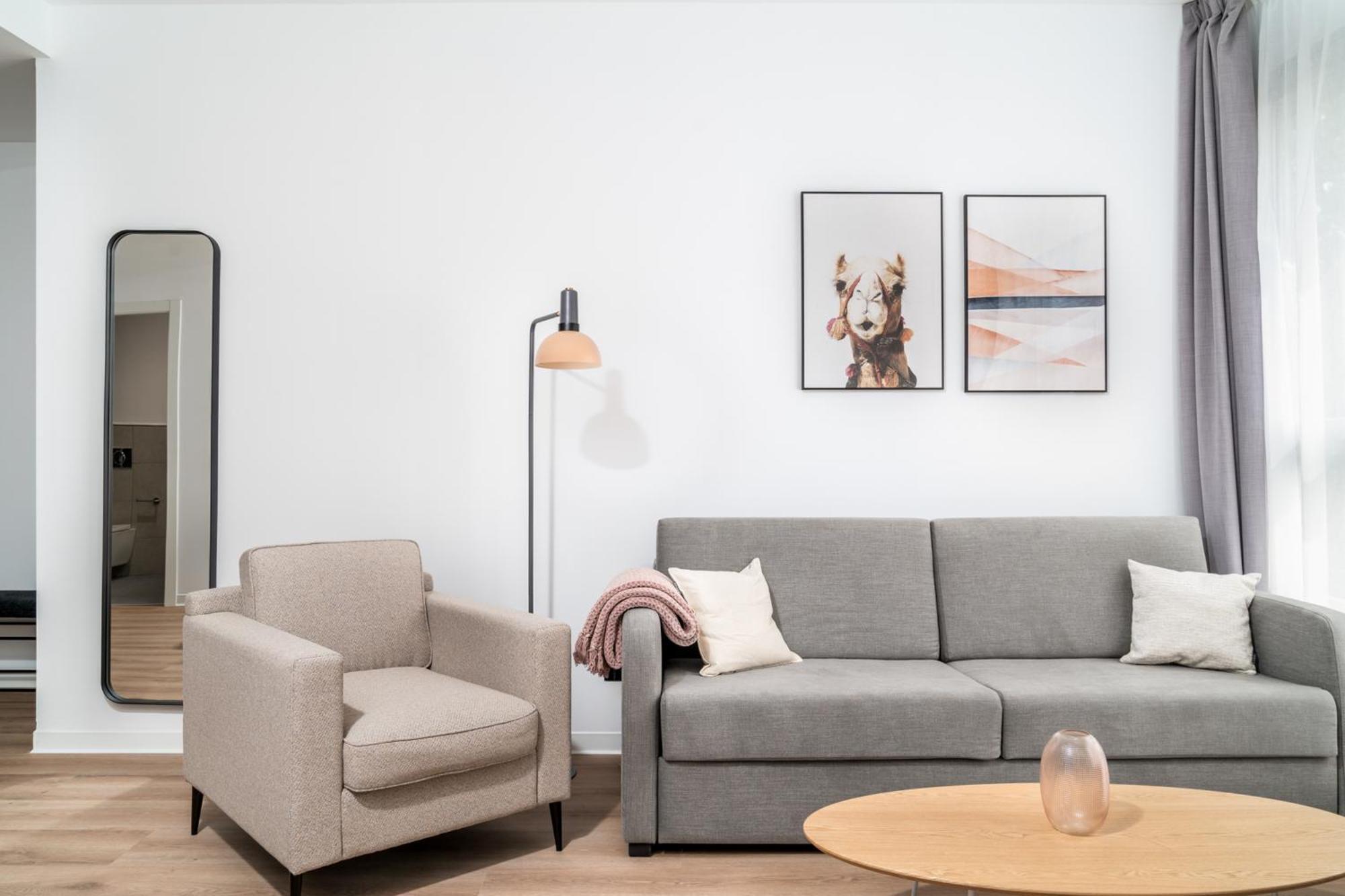 Limehome Valencia Carrer D'Antonio Ferrandis ภายนอก รูปภาพ