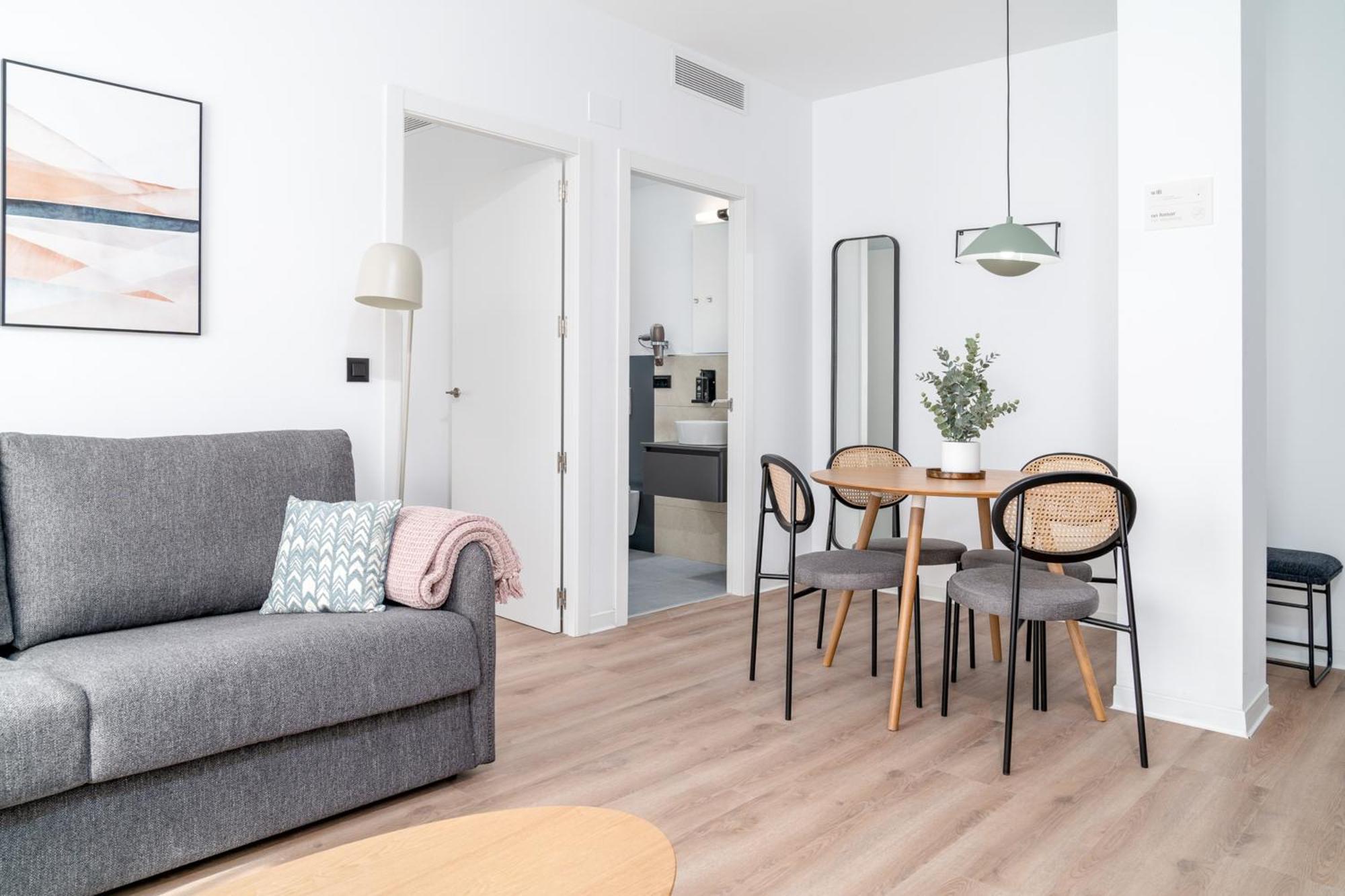 Limehome Valencia Carrer D'Antonio Ferrandis ภายนอก รูปภาพ
