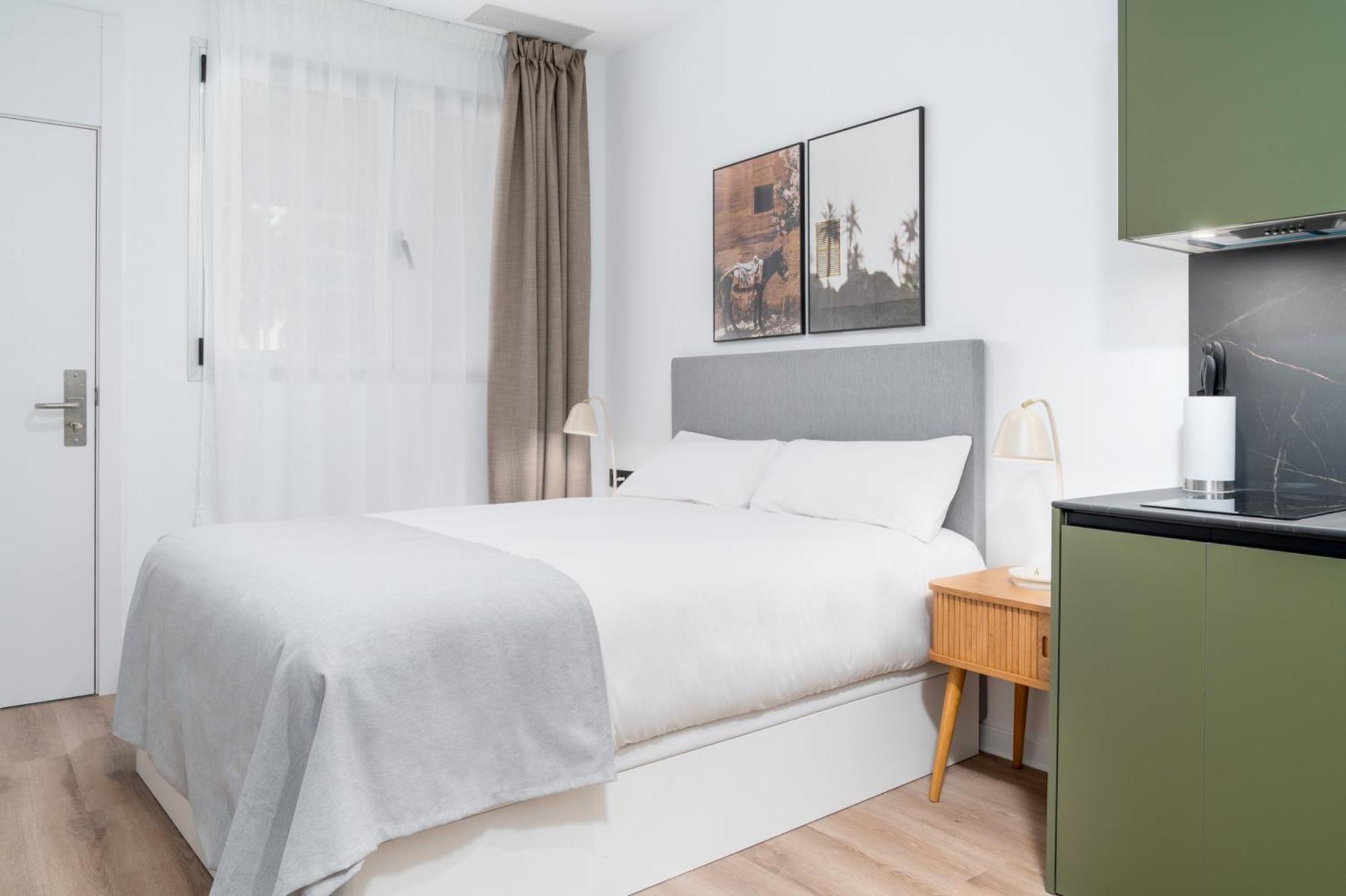 Limehome Valencia Carrer D'Antonio Ferrandis ภายนอก รูปภาพ